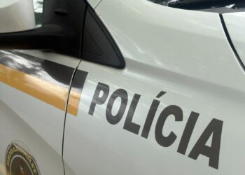 Homem monitorado por tornozeleira eletrônica é flagrado com droga, em Dois Irmãos