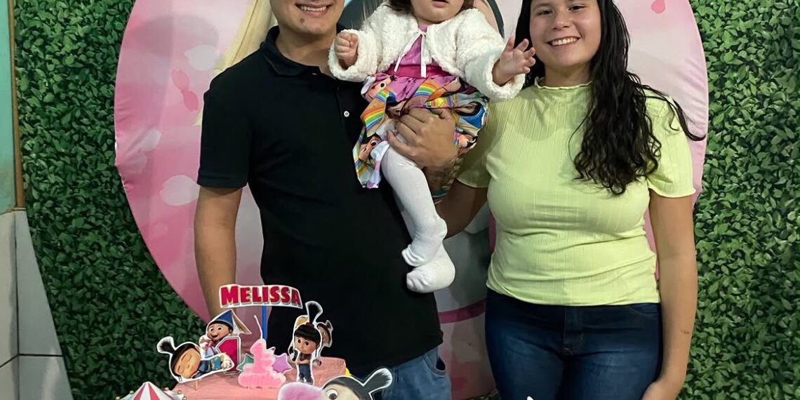 Menina que sofreu queimaduras em escola comemora primeiro aninho em Campo Bom
