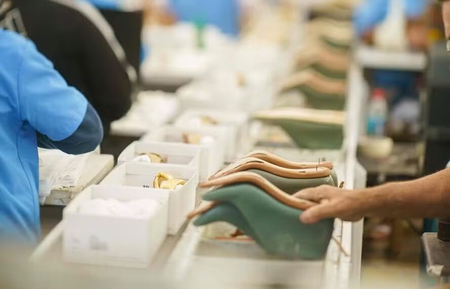 Tarifaço dos EUA pressiona setor calçadista e acende alerta na região