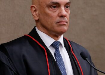 NA CORDA BAMBA: Moraes diz que nunca favoreceu o Banco Master