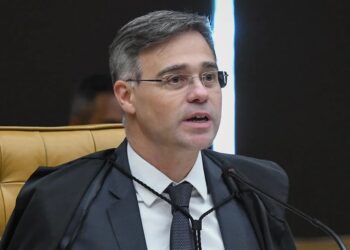 Fachin retira da pauta julgamento sobre atuação de Mendonça no caso Banco Master