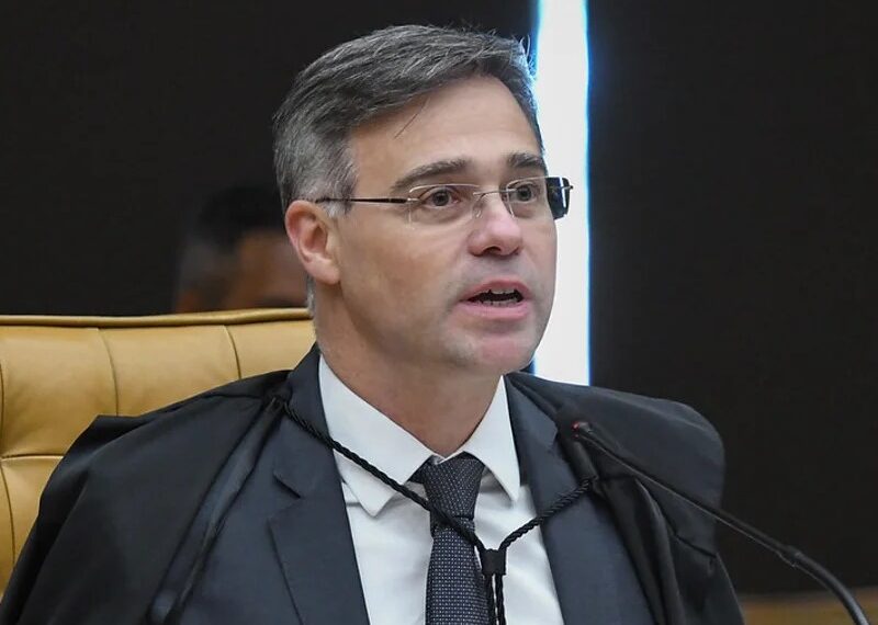 Fachin retira da pauta julgamento sobre atuação de Mendonça no caso Banco Master