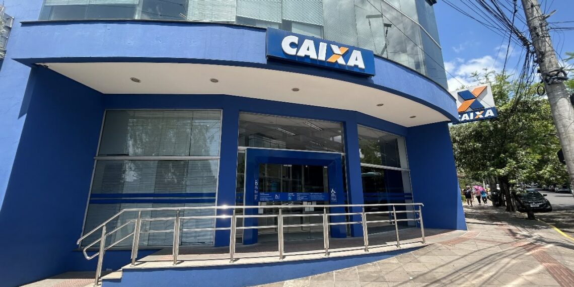 Caixa retoma atendimento após TST determinar fim da greve bancária