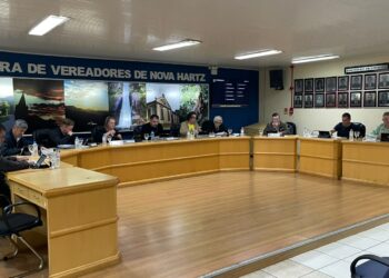 Câmara de Nova Hartz destaca projeto dos uniformes escolares e analisa outras propostas para a comunidade